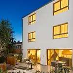 Pula Residence Nyaraló *