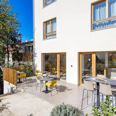 Pula Residence Holiday home *