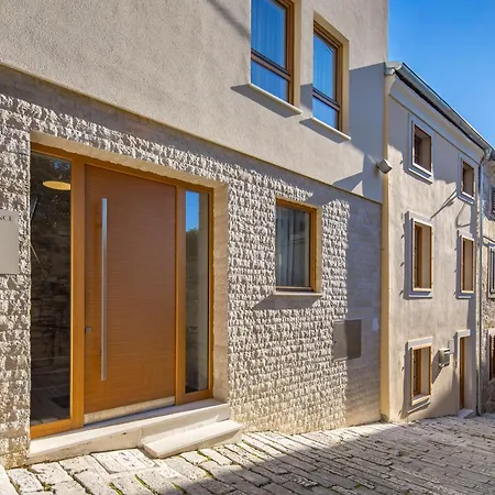 Pula Residence Holiday home *